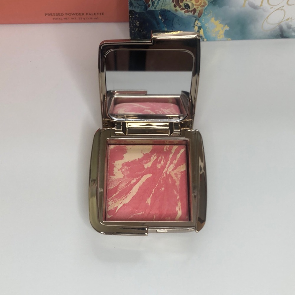 Hourglass blush Diffused Heat